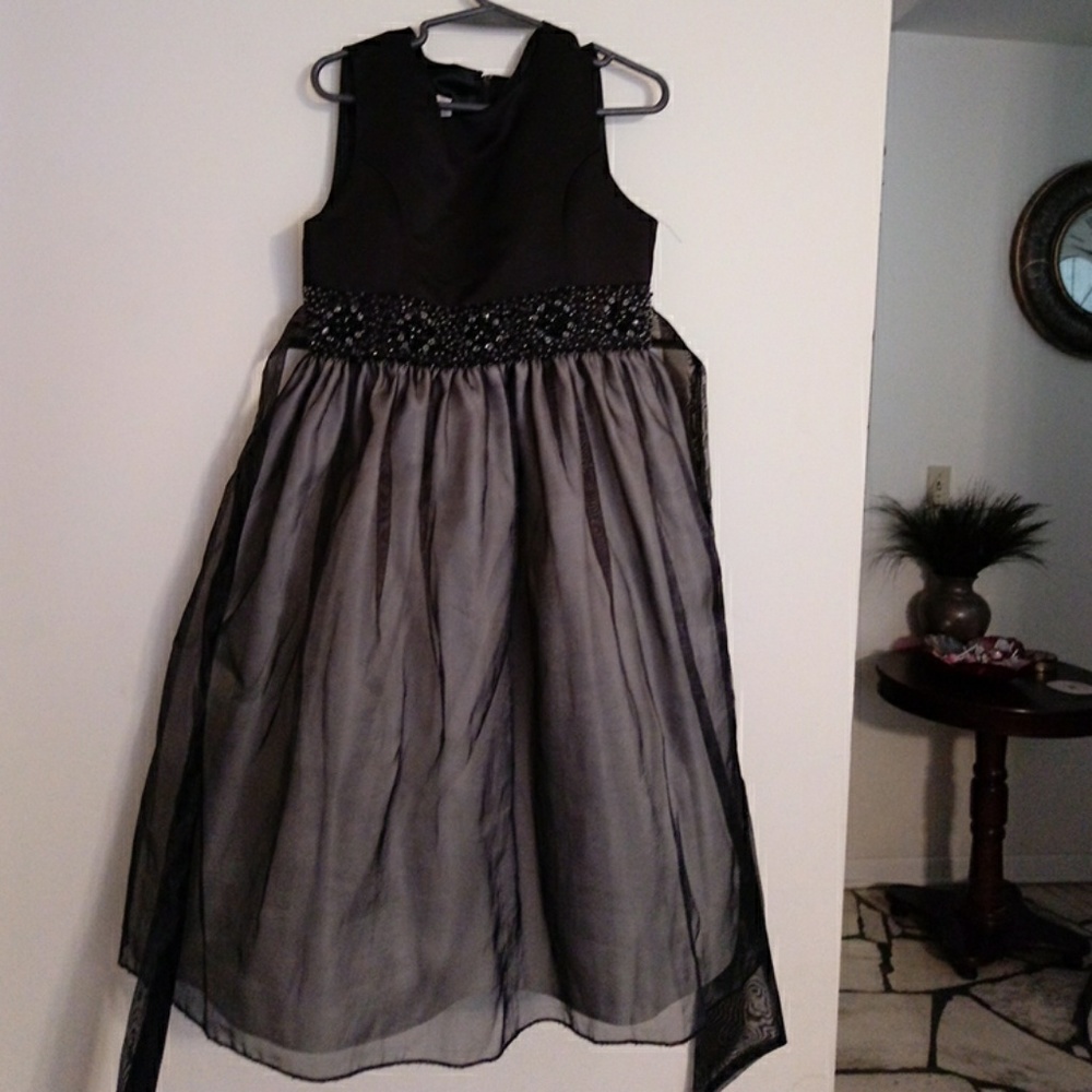 Beautiful little girl dress. Work once